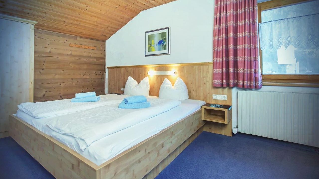 FW 11-17 I Schlafzimmer FW 11-17 I Schlafzimmer